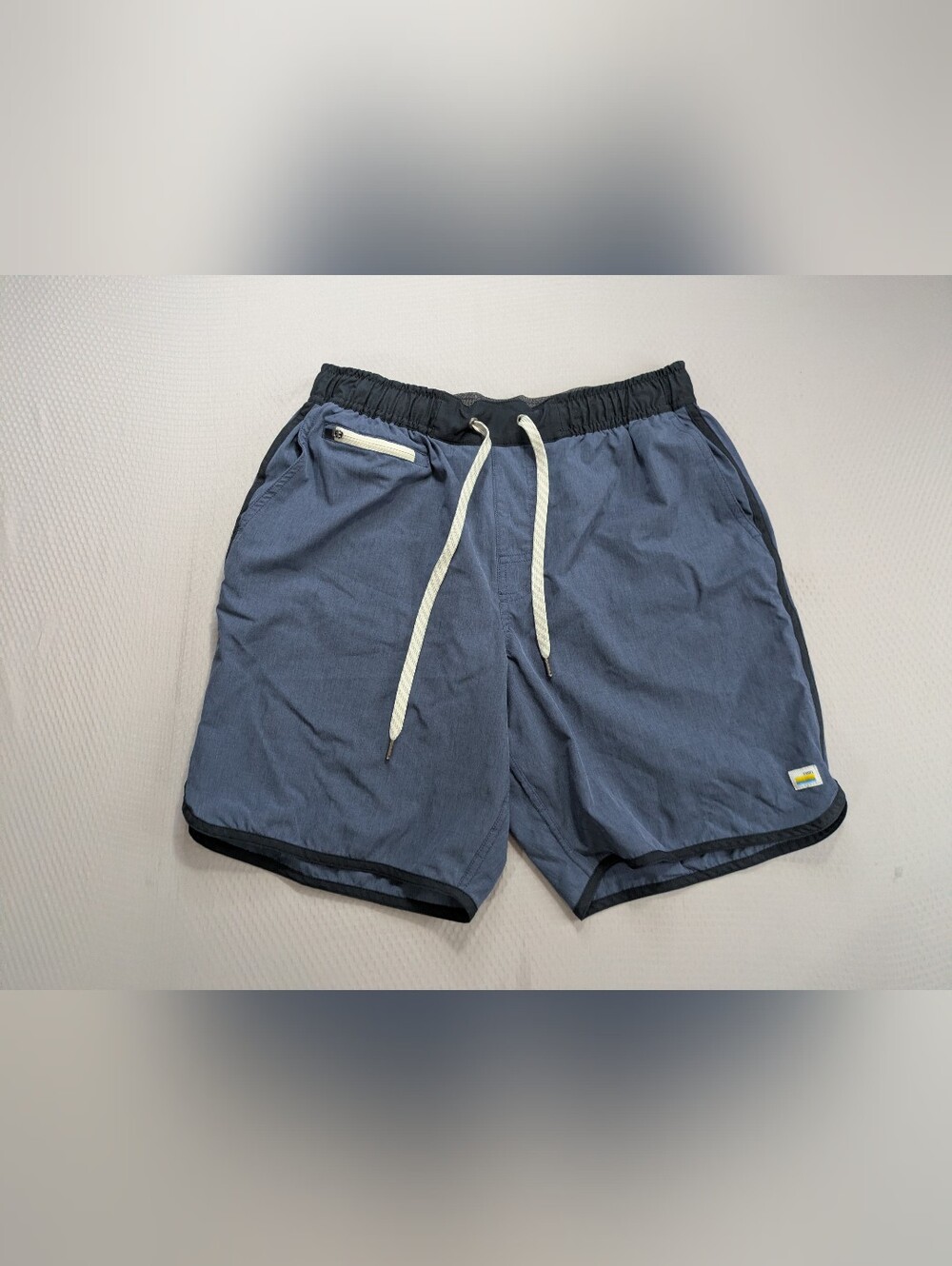 Vuori Mens M Banks Shorts Unlined 7" Inseam Hybrid Swim Athletic Blue